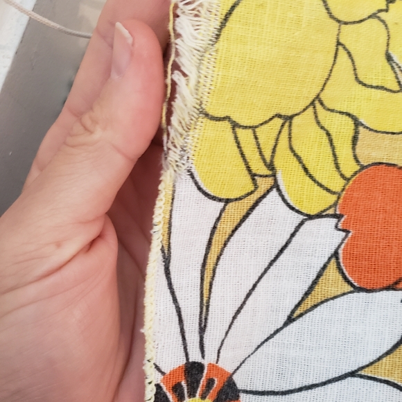 1960s 1970s Flower Power Fabric Tablecloth Yellow Boho Orange Daisy Zinnia #82 - Picture 16 of 16